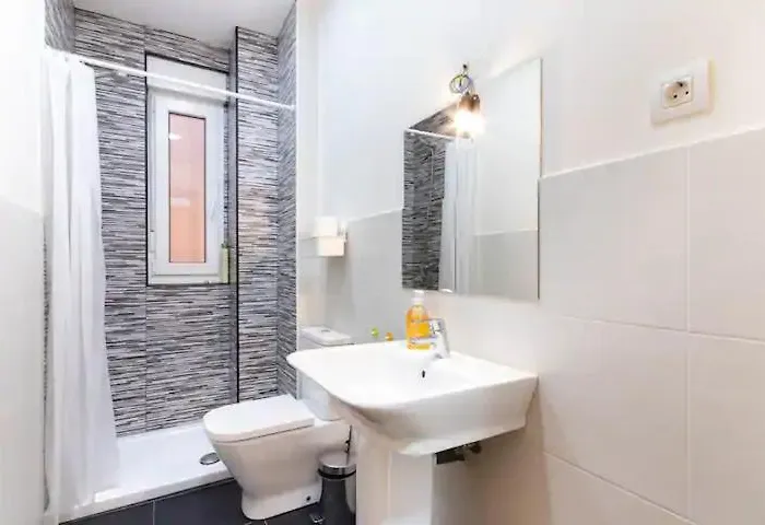 Ace Z12 Céntrico 3 Pax - Parking Gratis Bilbao