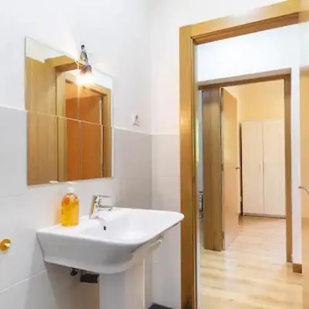 Ace Z12 Céntrico 3 Pax - Parking Gratis